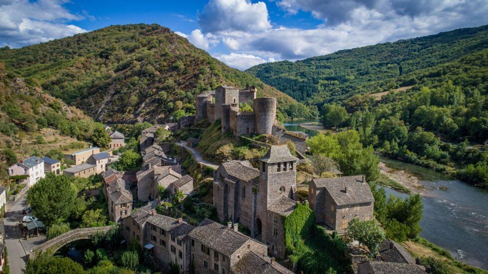 Hotel Restaurant Le Relays Du Chasteau - Logis Hotel Brousse-le-Chateau 外观 照片