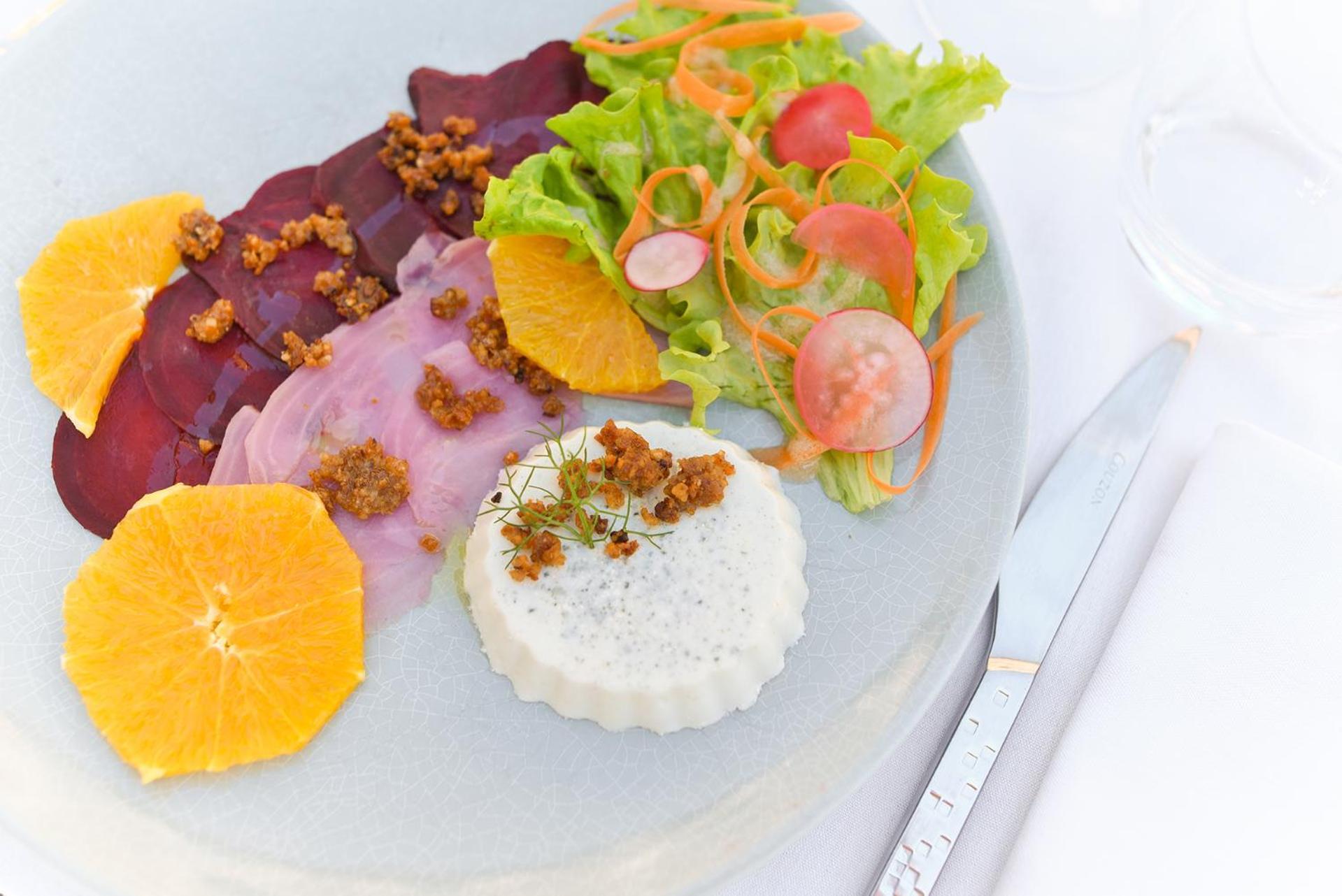 Hotel Restaurant Le Relays Du Chasteau - Logis Hotel Brousse-le-Chateau 外观 照片