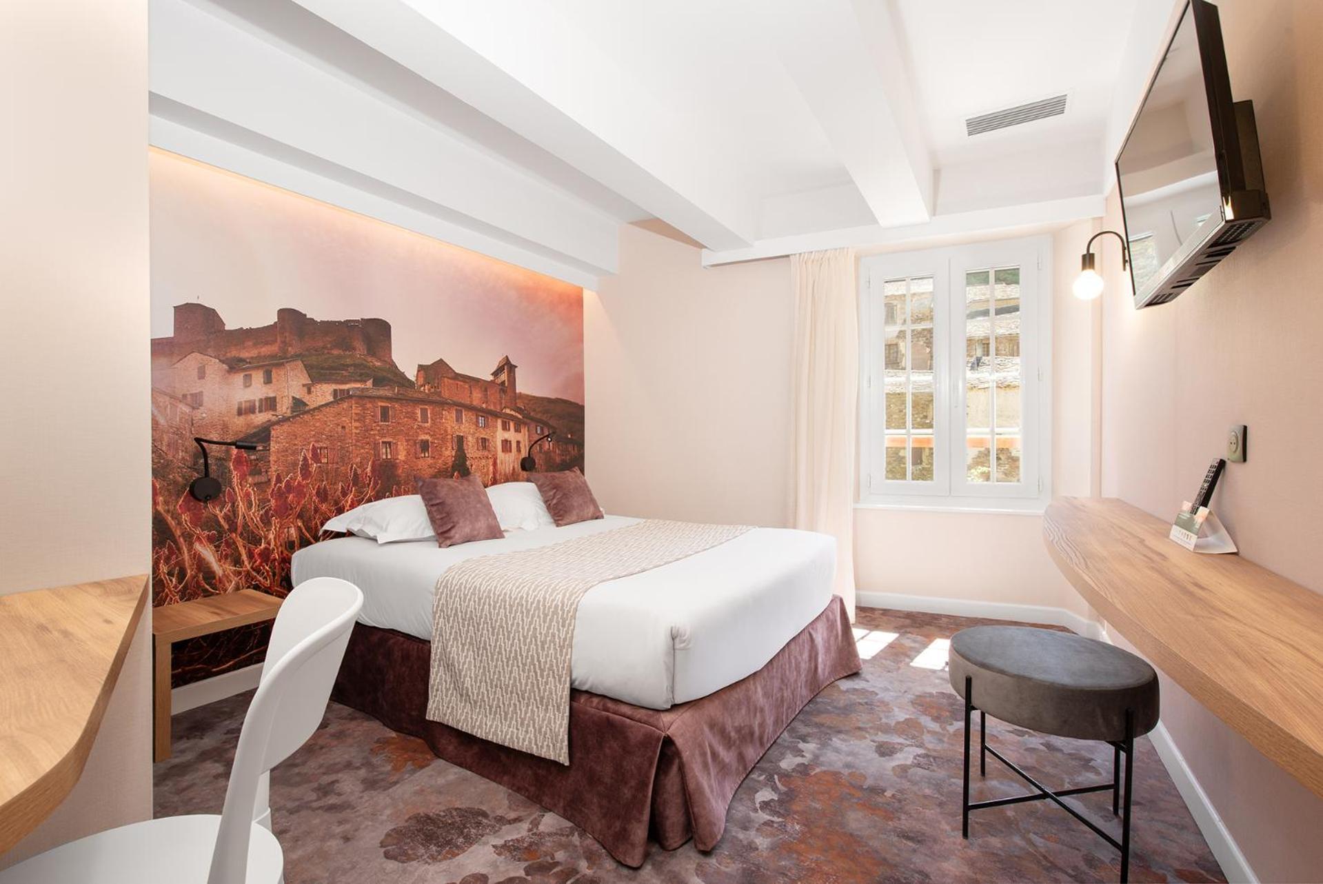 Hotel Restaurant Le Relays Du Chasteau - Logis Hotel Brousse-le-Chateau 外观 照片