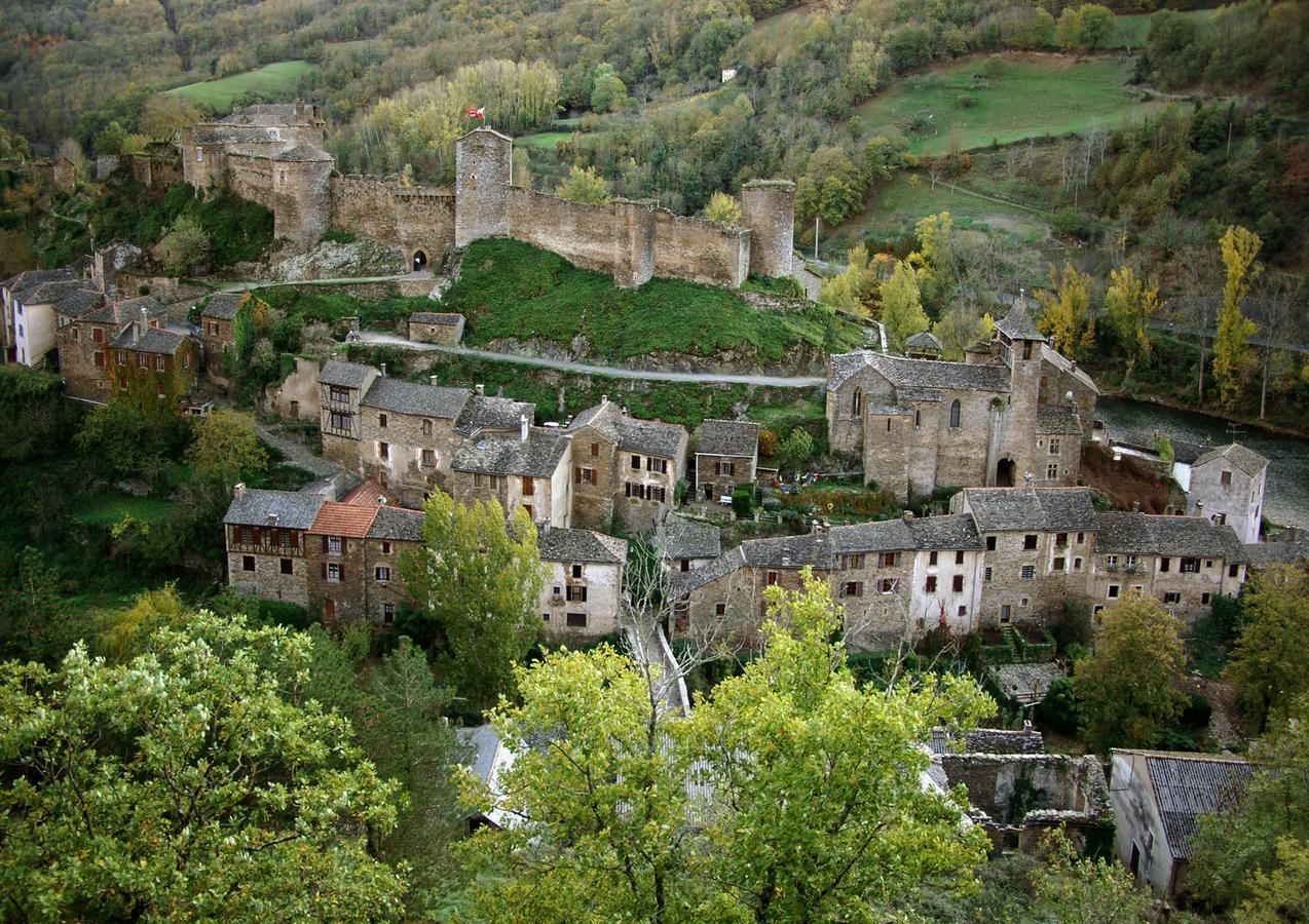 Hotel Restaurant Le Relays Du Chasteau - Logis Hotel Brousse-le-Chateau 外观 照片