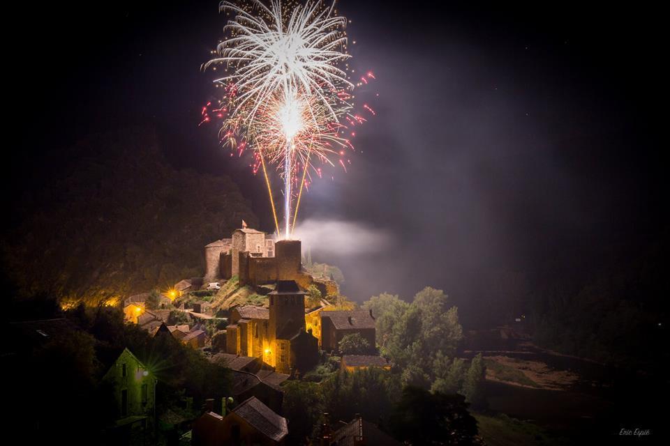 Hotel Restaurant Le Relays Du Chasteau - Logis Hotel Brousse-le-Chateau 外观 照片
